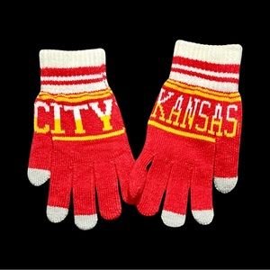 NWT Kansas City Chiefs Smartphone Friendly Fingers Knit Gloves
